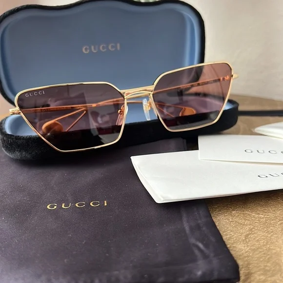 Gucci GG0538S gold cat eye women’s sunglasses, authentic NWT - Picture 3 of 15